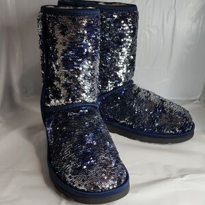 Ugg Classic Short sequin Boots 1002765 Blue smSilver Sparkle Women’s Sz 6
